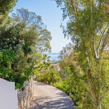 Charming With Big Terrace Apartment Fuengirola
